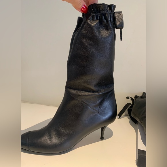 **SOLD** Chanel black Leather “scrunch” booties - Picture 8 of 10